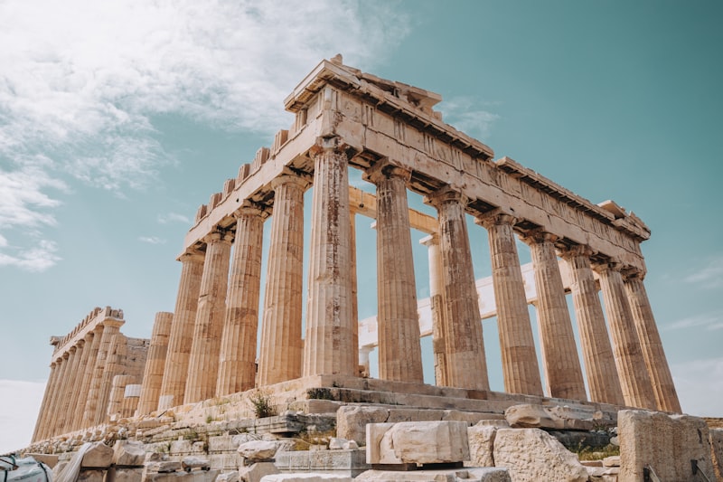 De schilderachtige wijk Plaka in Athene