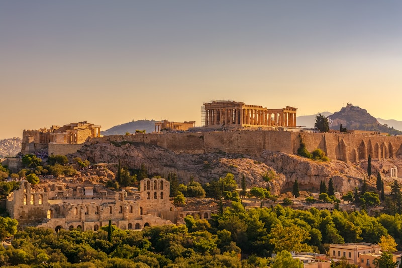 Rooftopbar met uitzicht op de Akropolis